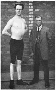 Dai Dollings (right) with an amateur fighter